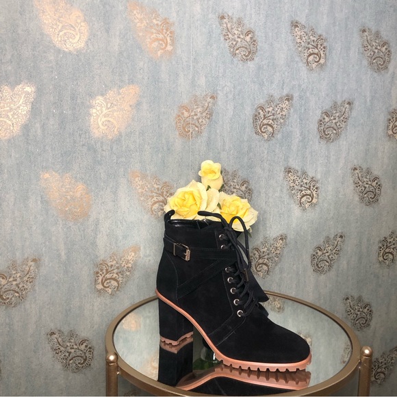 ⭐️NEW⭐️White House Black Market (WHBM) Mid Heel Combat Boot - Picture 2 of 8